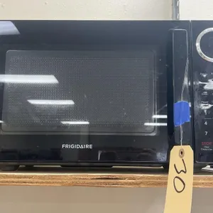Frigidaire Microwave 18"L x 12"W x 11"H