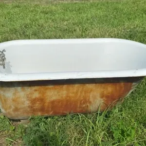 Bath tub