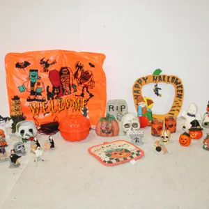Halloween Décor