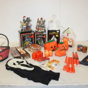 Halloween Décor