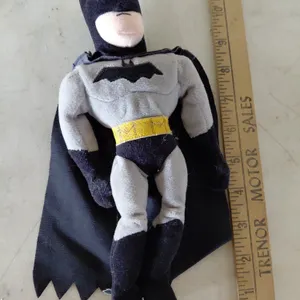 1998 Warner Brothers Studio Store Batman Bean Bag Doll 10''