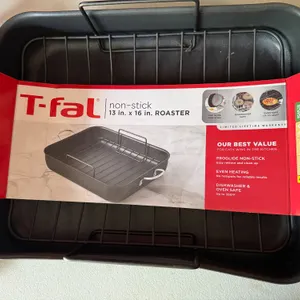 T-fal Simply Cook 13"x16" Nonstick Roaster New with Dent