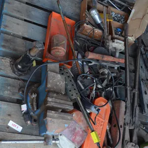 Bolt Cutter, Hitch, Nuts and Bolts, Vise, Burdizzo