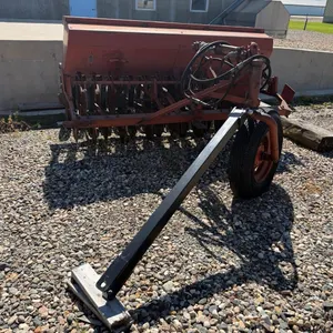 OFFSITE - Minny IHC press drill perfect for small acerage garden