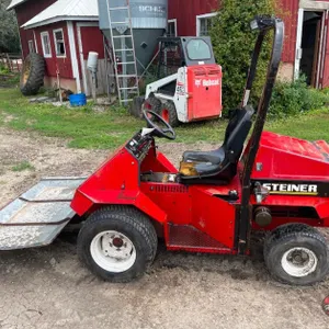 Steiner 220 Tractor