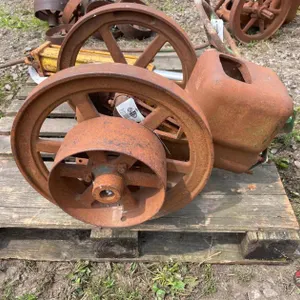 John Deere 1 1/2HP Hit and Miss Engine