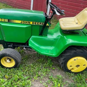 John Deere 322 Lawn Tractor