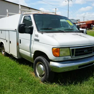 2006 Ford E350 Super Duty Service Van