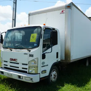2009 GMC W5500HD Box Truck - Will Need to be Towed