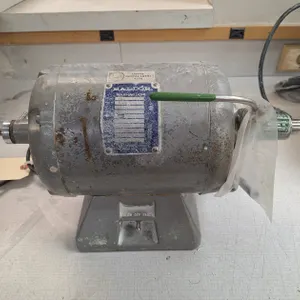 Baldor 1/3HP Polishing Lathe, RPM: 1725/3450