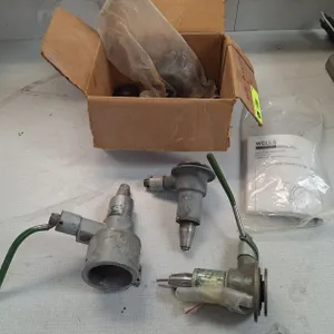 Assorted Wells Quick Chucks and Parts