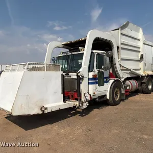 2005 Autocar WX refuse truck