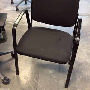 BLACK LOOP ARM CLIENT CHAIR