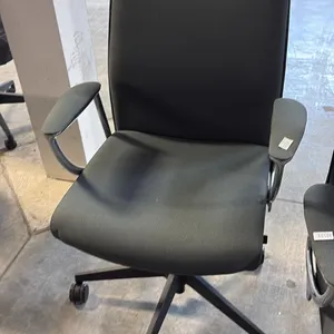 KRUG DORSO HI-BACK UPHOLSTERED OFFICE/CONFERENCE CHAIR
