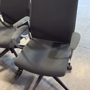 KRUG DORSO HI-BACK UPHOLSTERED OFFICE/CONFERENCE CHAIR