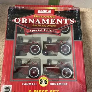 CASE IH XMAS ORNAMENTS