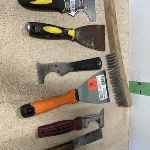 PUTTY KNIVES