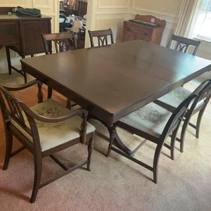 Duncan Phyfe Style Dining Table & Chairs