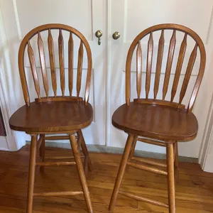 Arrow Back Swiveling Barstools
