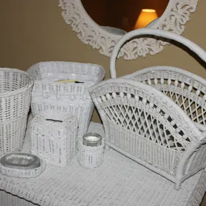 Wicker Bathroom Décor