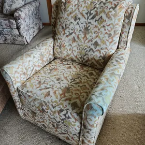 Swivel Rocker, Has Armrest Stains, 30''X32''X36''