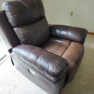 Leather Power Recliner, A Little Worn, No Rips Or Tears, Works, 31''X46''X40''