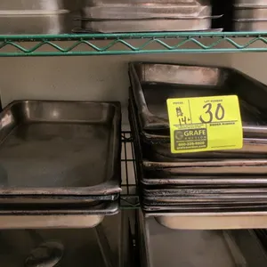 Full-size stainless steel insert pan. Features a 2-1/2" depth. Stainless steel construction. Designed for use in steam tables and food prep lines. Not