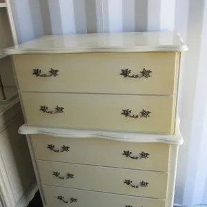 Nice Wood 5-Drawer Dresser On Casters