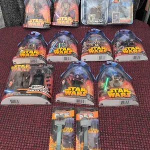 Star Wars Action Figures & PEZ Dispensers Collection
