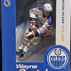 McFarlane Legends Wayne Gretzky 12-Inch Edmonton Oilers Limited-Edition Action Figure (2004)