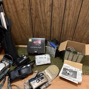 Nikon Coolpix L22 Digital Camera Lot with...