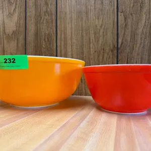 Pyrex Vintage Mixing Bowls - Orange  Red