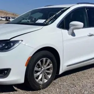 (AZ) 2019 Chrysler Pacifica