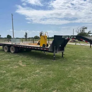 2006 BigTex 25' GN Flatbed Trailer