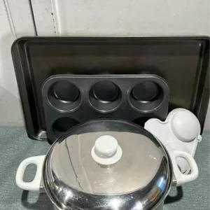 Large pot / baking sheets