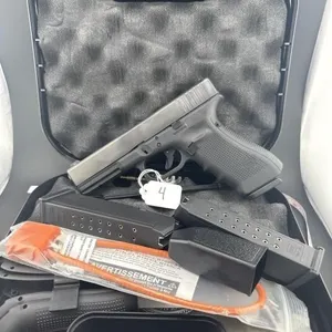 Glock 17Gen4 9MM
Three 17 round clips, ezloader,