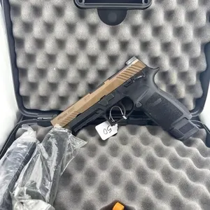 Sig P320 9MM
One 21 round clip with extended
