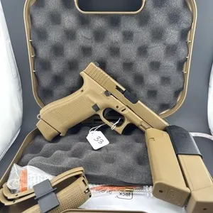 Glock 19x 9MM
One 17 round clip, two 17 round