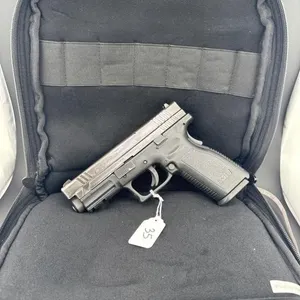 Springfield 45LE 45 GAP
One 9 round clip and bag
