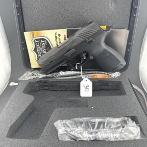 SIG P320 45 auto
Care and two 10 round clips