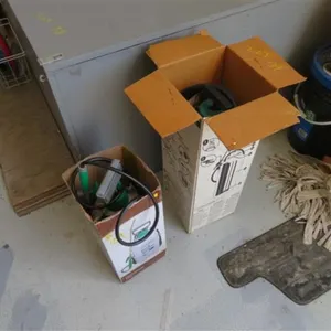 2 Hand Sprayers
