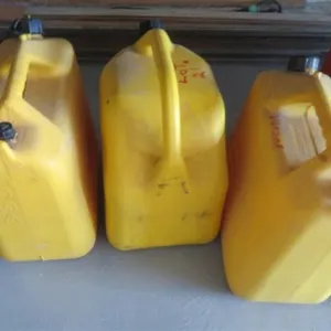 3 Diesel Fuel Cans (Yellow)