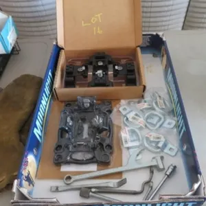 2 Sets of Box Link Cleats