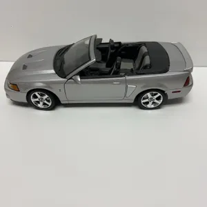 Maisto 1:18 Scale 2003 Ford Mustang SVT Cobra Convertible Diecast Model Car Silver Black Interior SV