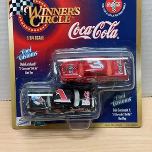 Winner's Circle Coca-Cola Racing Family 'Cool Customs' Dale Earnhardt & Jr. 1:64 Die-Cast Set NIB 56