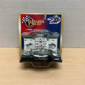 Winner’s Circle 1998 Daytona 500 Dale Earnhardt #3 Goodwrench 40th Annual Race Figure NIB Diecast Se