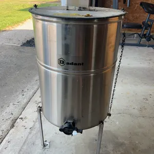 Dadant Honey Extractor