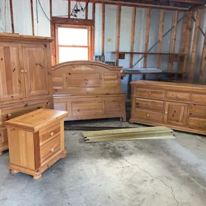 Broyhill 4pc. Knotty Pine Bedroom Suit
