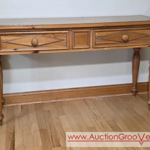 Broyhill Console Table. 52 x 17 x 29. *you must bring adequate help to remove and load. Located on main floor. LR2