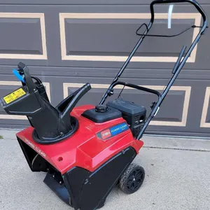 Toro Power Clear Power Propel Snow Thrower 721 R. Was recently serviced you can see the tag on it it started with half of a pole runs good see photos 